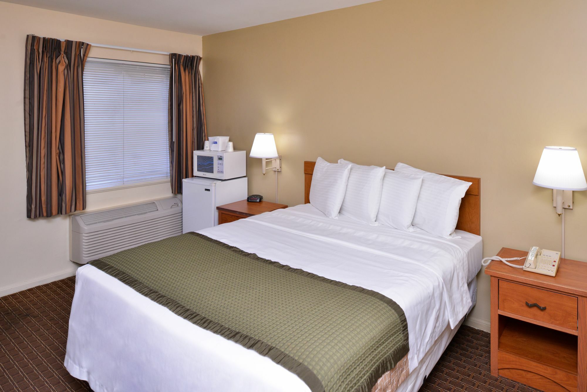 Travelodge By Wyndham Eugene Downtown/University Of Oregon Extérieur photo