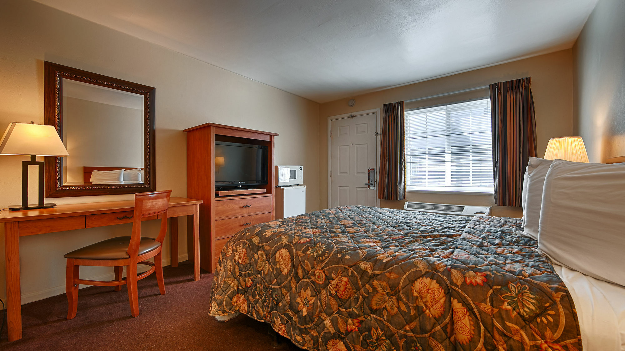Travelodge By Wyndham Eugene Downtown/University Of Oregon Extérieur photo