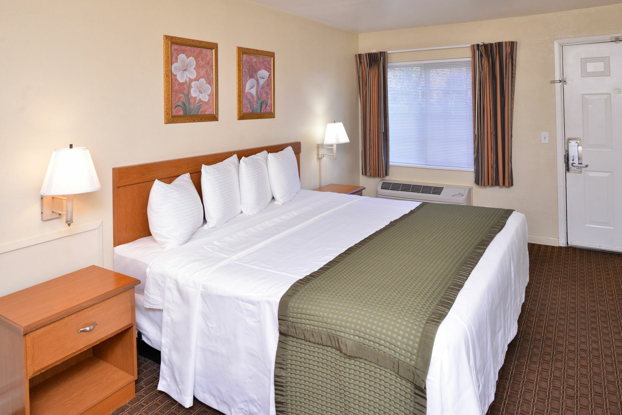 Travelodge By Wyndham Eugene Downtown/University Of Oregon Extérieur photo