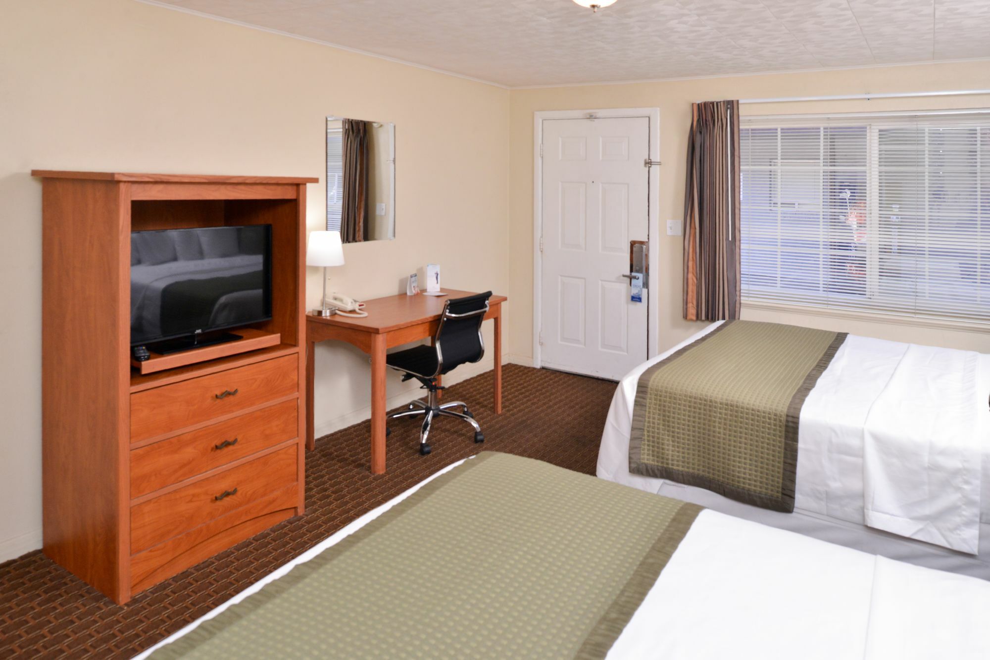 Travelodge By Wyndham Eugene Downtown/University Of Oregon Extérieur photo